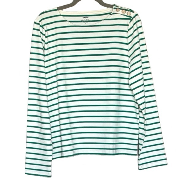 J.CREW Button-shoulder tee in Kelly green and white - Picture 3 of 11